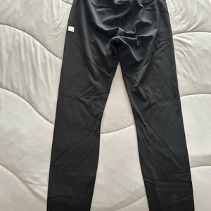 Vuori Women's Black Leggings